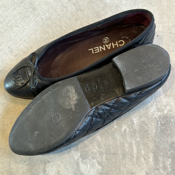 Chanel black leather CC ballet flats - Picture 5 of 5